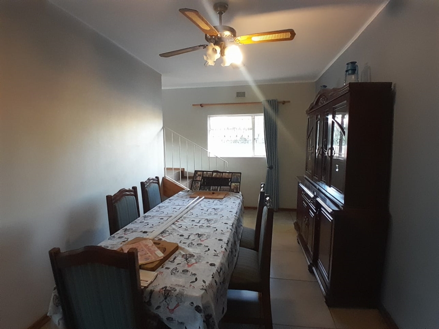 5 Bedroom Property for Sale in Kuruman Northern Cape